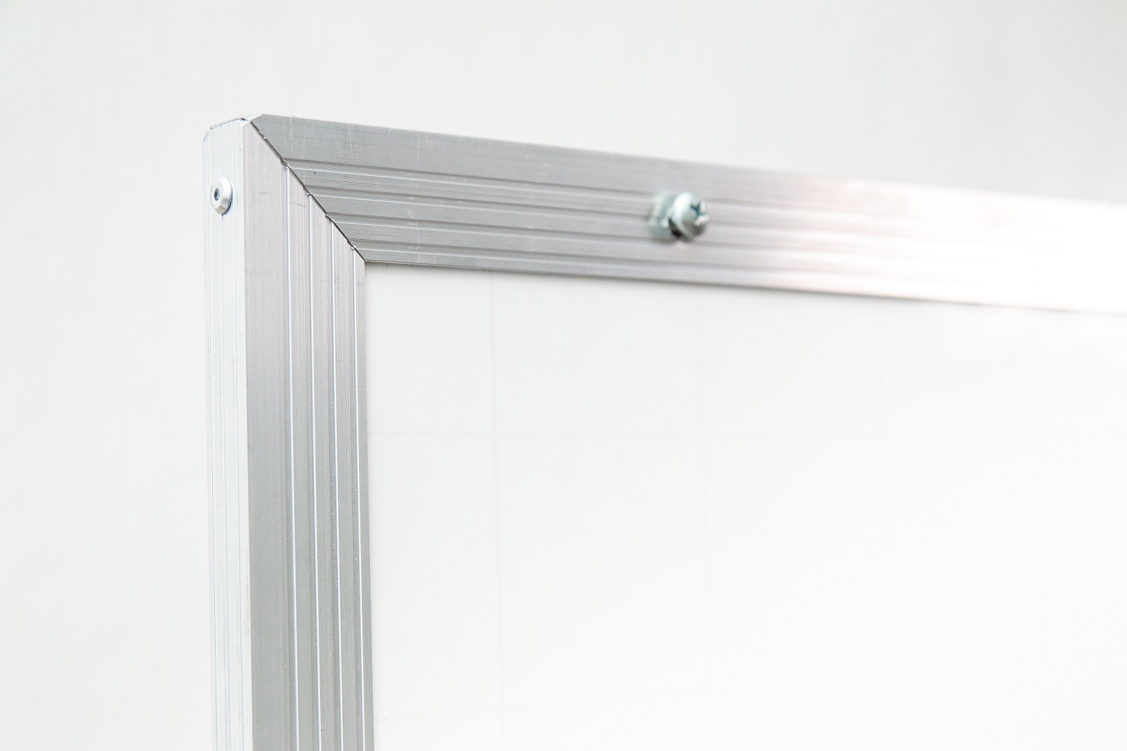 Quadro Branco Quadriculado Esquadria